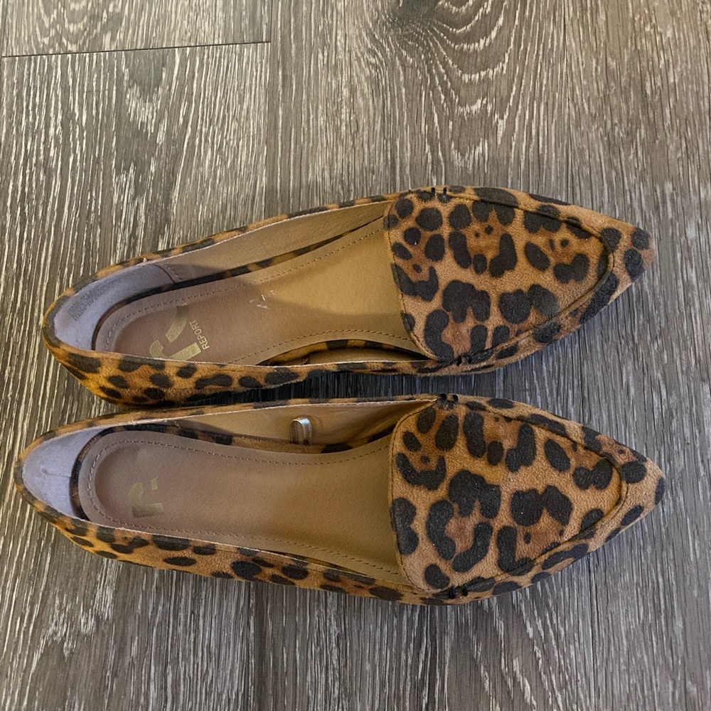 Report Leopard Pointed-Toe Flats